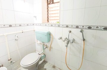 Bathroom in  Pg at Bandra West – for Rent