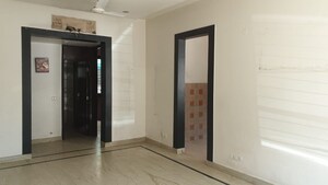 Room in 3 BHK Independent House at Sector 4 – for Rent