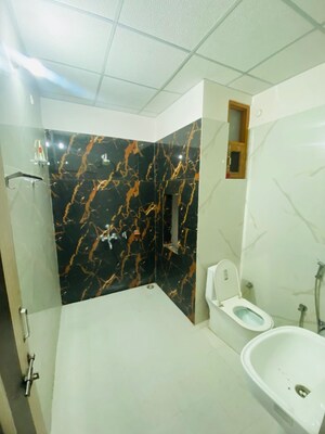  Pg For Rent in Vineet Khand