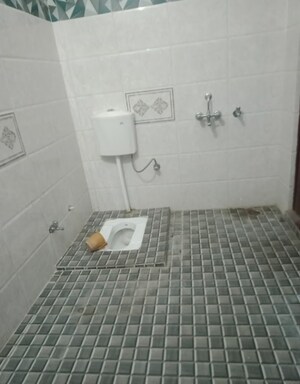 Bathroom in 2 BHK Villa at Jankipuram – for Rent