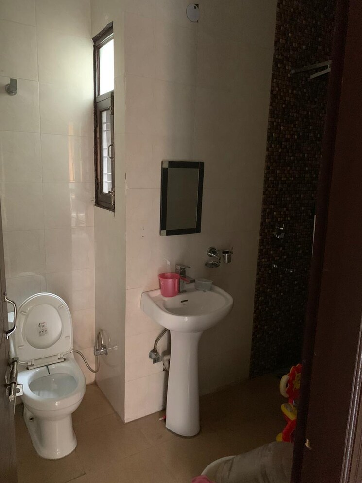Bathroom, sector 4 3 Bedroom 1877 Sq.Ft. Independent House In Sector 4 Gurgaon 9710253