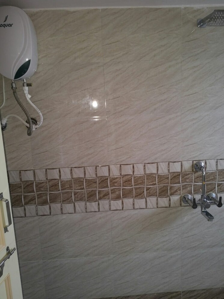 Bathroom, tingre nagar 1 Bedroom 600 Sq.Ft. Apartment In Tingre Nagar Pune 9710274