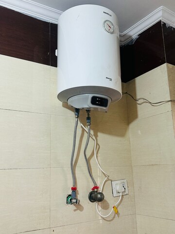 Furnished Amenities in 1 BHK Builder Floor at Vaishali Sector 5 – for Rent