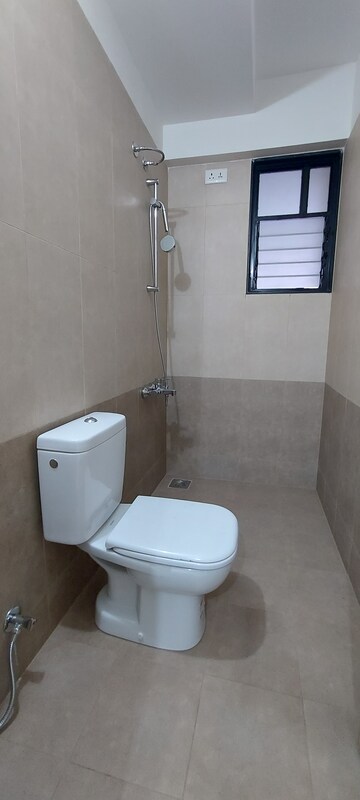 Bathroom in 2.5 BHK Apartment at Nanded Kalashree, State Bank Nagar – for Rent