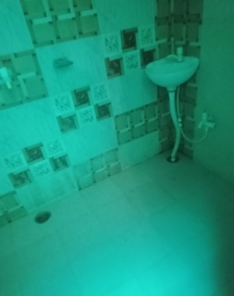 Attached Bathroom, aliganj 2 Bedroom 936 Sq.Ft. Villa In Aliganj Lucknow 9710363