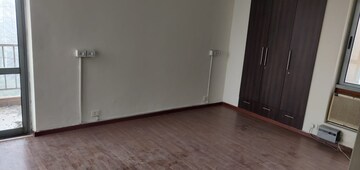 Room in 3 BHK Apartment at Pioneer Park Araya, Sector 61 – for Rent