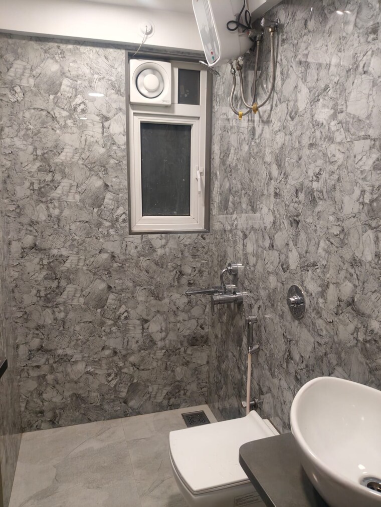 Bathroom, gurukrupa-nigam 2 Bedroom 628 Sq.Ft. Apartment In Ghatkopar East Mumbai 9710411