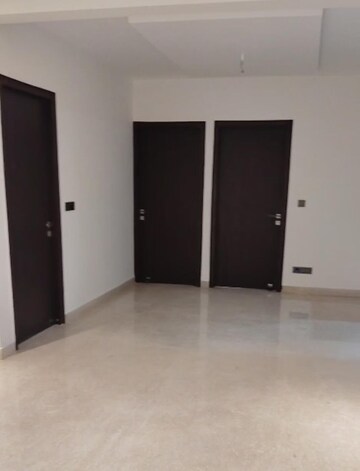 Room in 3 BHK Apartment at Patiala Road – for Rent