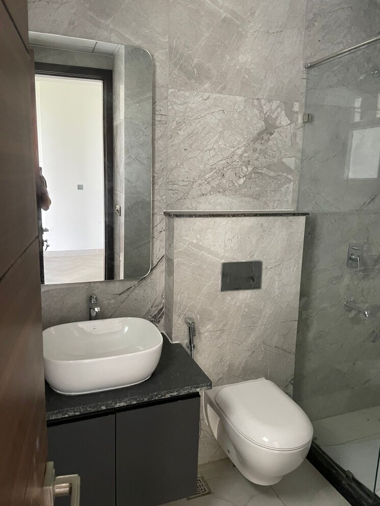 Bathroom, smart-world-orchard 3 Bedroom 1630 Sq.Ft. Apartment In Sector 61 Gurgaon 9710427