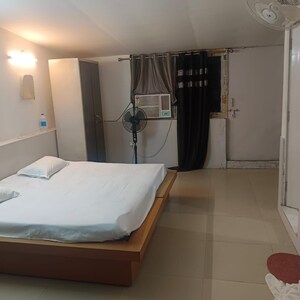 Bedroom in 1 RK Builder Floor at Paryavaran Complex – for Rent