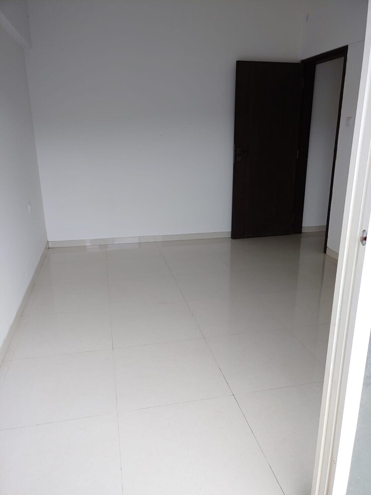 Room, lambodar-vasant-ganesh-vishwa 2 Bedroom 1000 Sq.Ft. Apartment In Bavdhan Pune 9710468