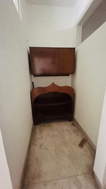 Furnished Amenities in 3 BHK Builder Floor at Malviya Nagar – for Rent