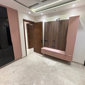 Room in 3 BHK Builder Floor at Vikas Puri – for Sale