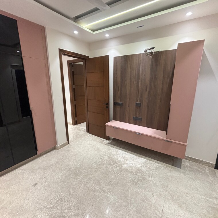 Room, vikas puri 3 Bedroom 1180 Sq.Ft. Builder Floor In Vikas Puri Delhi 9710713