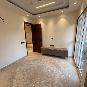 Room in 3 BHK Builder Floor at Vikas Puri – for Sale