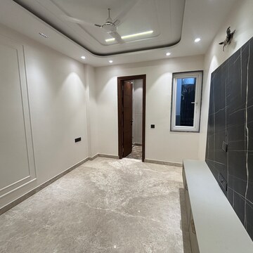 Room in 3 BHK Builder Floor at Vikas Puri – for Sale