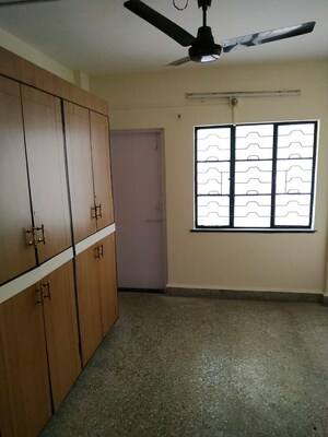 Bedroom in 2 BHK Apartment at Kothrud – for Rent