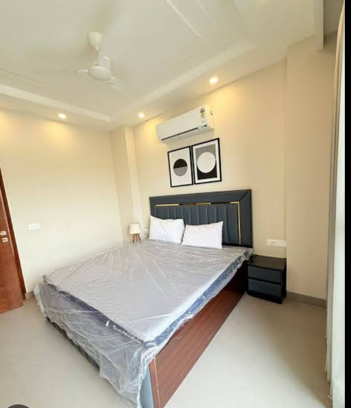 2 BHK 950 Sq.Ft. Apartment in Nirala Greenshire Phase I