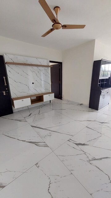 2 BHK Apartment For Rent in Mantri Lithos, Thanisandra