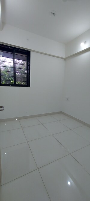 Furnished Amenities in 2.5 BHK Apartment at Nanded Kalashree, State Bank Nagar – for Rent