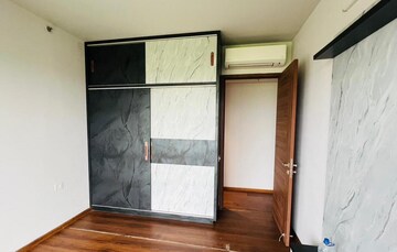 Room in 3 BHK Apartment at Krisumi Waterfall Residences, Sector 36a – for Rent