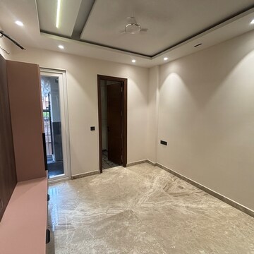 Room in 3 BHK Builder Floor at Vikas Puri – for Sale