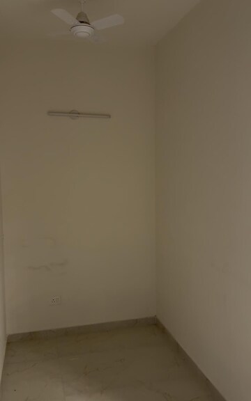 Room in 3 BHK Apartment at Smart World Gems, Sector 89 – for Rent