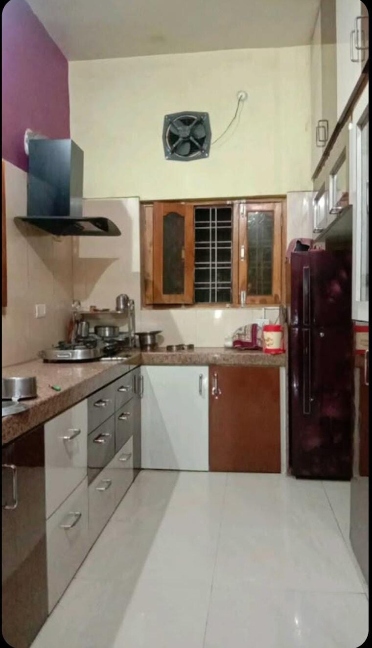 Kitchen, viram khand Pg For Boys & Girls In Viram Khand 9710757