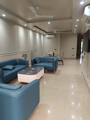 2 BHK Builder Floor For Rent in Saket