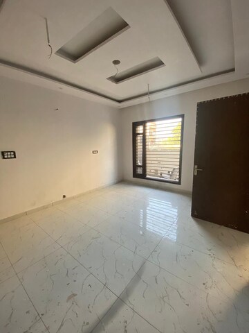 Room in 4 BHK Independent House at Patiala Road – for Sale