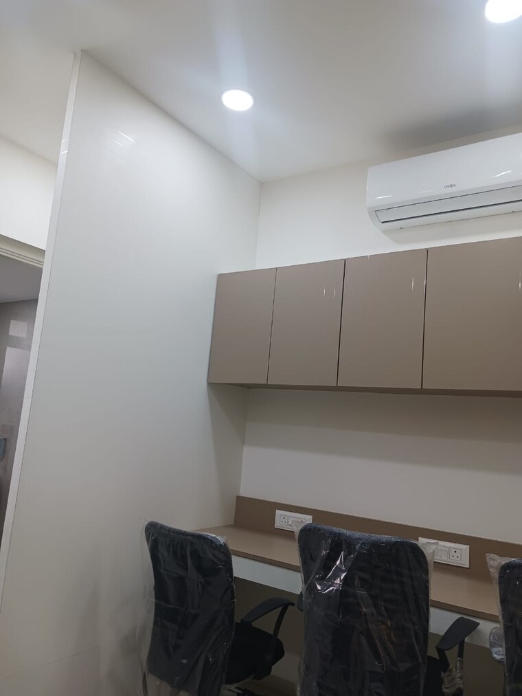 undefined, mulund west Commercial Office Space 270 Sq.Ft. In Mulund West Mumbai 9710908