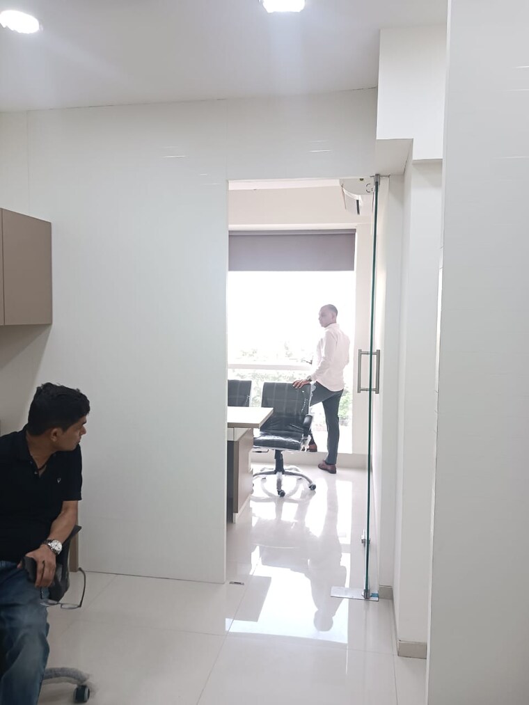 Team Area, mulund west Commercial Office Space 270 Sq.Ft. In Mulund West Mumbai 9710908