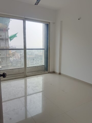 Room in 2 BHK Apartment at Guardian Eastern Meadows, Wagholi – for Rent