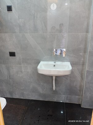 Bathroom in 1 BHK Builder Floor at Vasant Kunj – for Rent