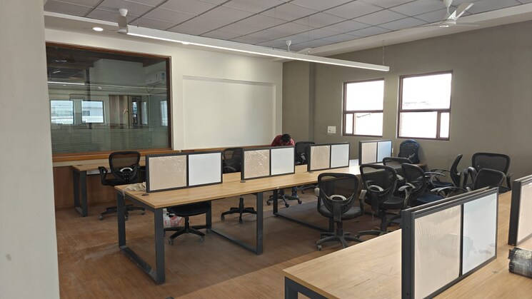 Team Area, sector 65 Commercial Office Space in IT/SEZ 4000 Sq.Ft. In Sector 65 Noida 9710992