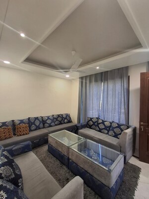 Living Room in 3 BHK Apartment at Sector 46 – for Rent