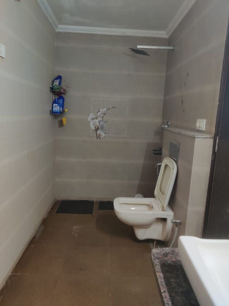 Bathroom, sector 4 3 Bedroom 2215 Sq.Ft. Independent House In Sector 4 Gurgaon 9711013