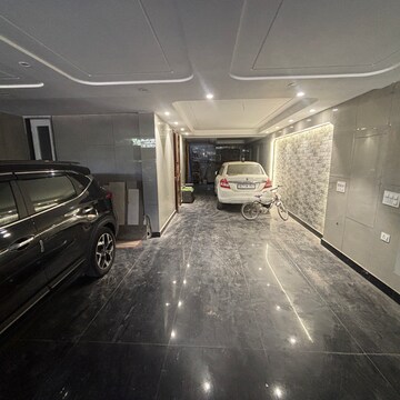  3 BHK Builder Floor at Vikas Puri – for Sale