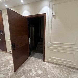 Room in 3 BHK Builder Floor at Vikas Puri – for Sale