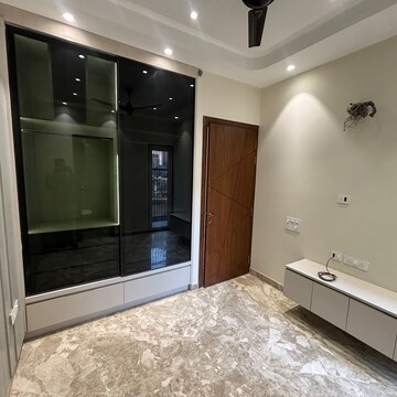 Room in 3 BHK Builder Floor at Vikas Puri – for Sale