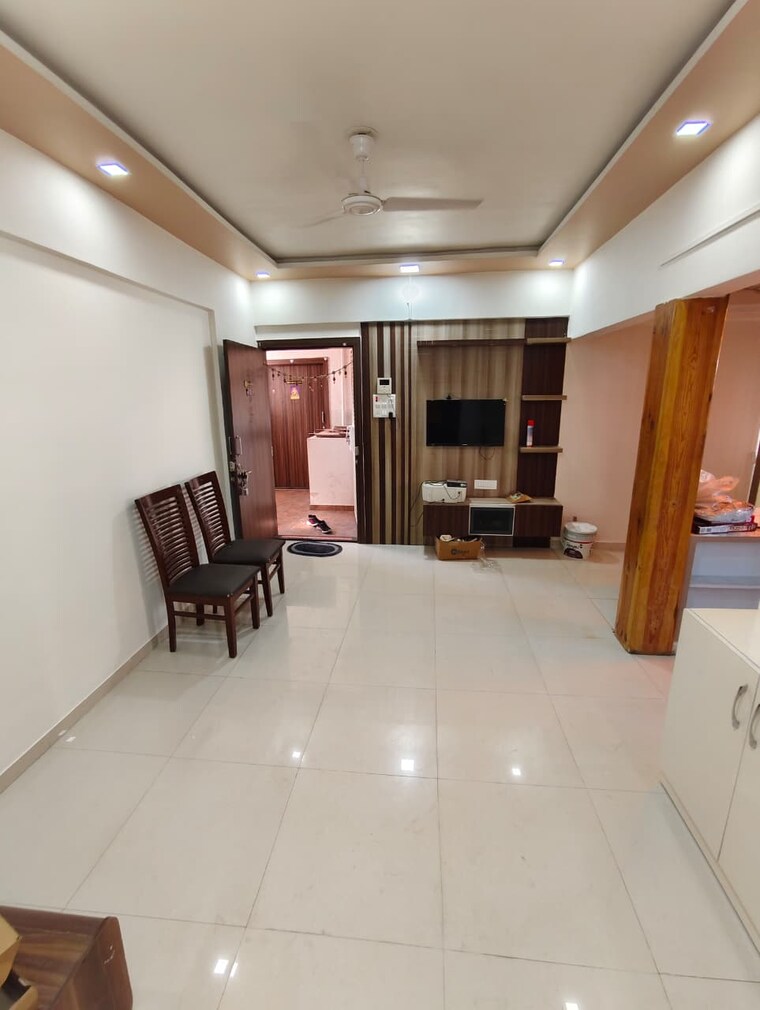 Living Room, geeta-gold-floristaa 2 Bedroom 1000 Sq.Ft. Apartment In Kharadi Pune 9711026