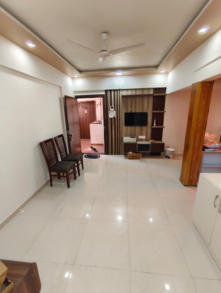 Living Room, geeta-gold-floristaa 2 Bedroom 1000 Sq.Ft. Apartment In Kharadi Pune 9711026