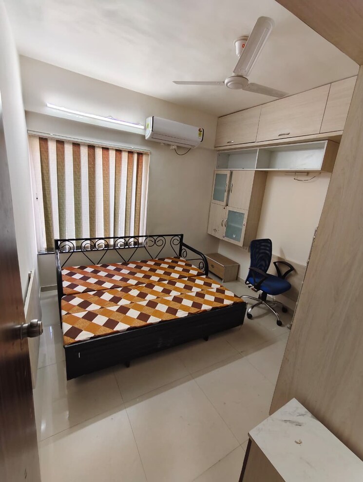 Bedroom, geeta-gold-floristaa 2 Bedroom 1000 Sq.Ft. Apartment In Kharadi Pune 9711026