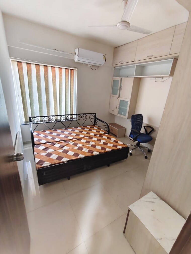 Bedroom, geeta-gold-floristaa 2 Bedroom 1000 Sq.Ft. Apartment In Kharadi Pune 9711026
