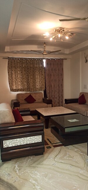 Master Bedroom in 4 BHK Apartment at Anand Niketan CGHS, Sector 52 – for Rent