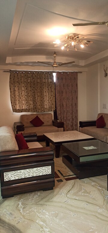 Master Bedroom in 4 BHK Apartment at Anand Niketan CGHS, Sector 52 – for Rent