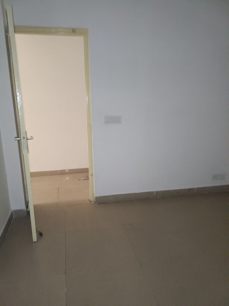 Room, gaur-city-2-11th-avenue 3 Bedroom 1420 Sq.Ft. Apartment In Sector 16c Greater Noida Greater Noida 9711201