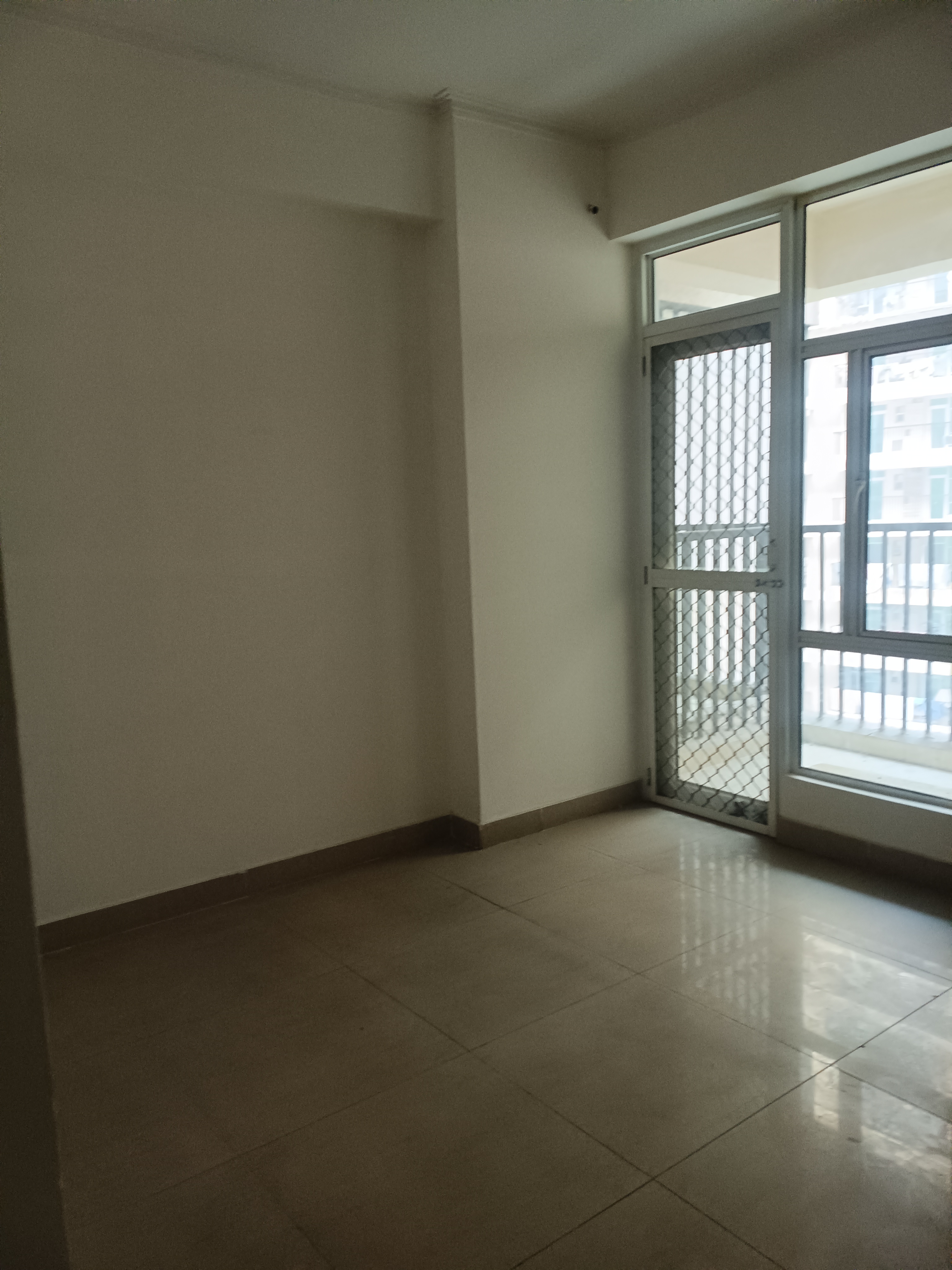 3 BHK Apartment For Rent in Gaur City 2 - 11th Avenue