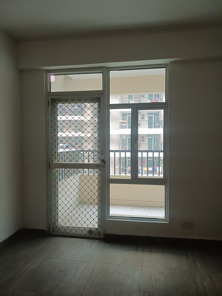 Room, gaur-city-2-11th-avenue 3 Bedroom 1420 Sq.Ft. Apartment In Sector 16c Greater Noida Greater Noida 9711201