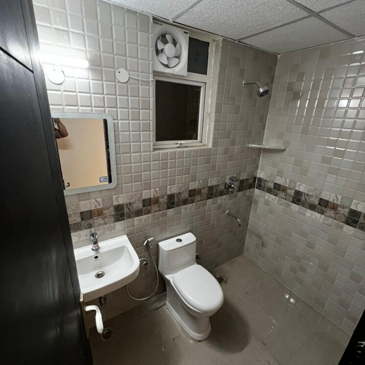 Bathroom, signature-global-park-4-and-5 3 Bedroom 1120 Sq.Ft. Apartment In Sohna Sector 34 Gurgaon 9711202